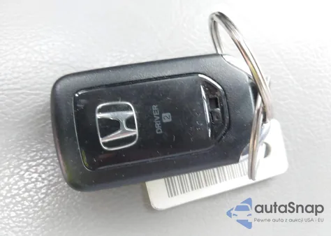 2019 Honda Pilot Touring из США, поврежденный, VIN 5FNYF6H65KB037613